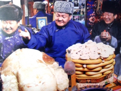 Засаг дарга Ж.Баянмөнх зангаргатай авлигач уу?