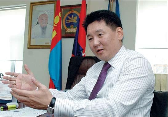 У.Хүрэлсүх найзыгаа БХЯ-ны төрийн нарийнд зүтгүүлж байна