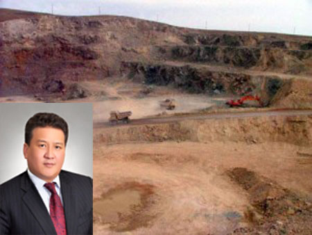 Монгол хүн траншейнд турж үхсээр… харийхан Монголын газар нутгийг зарж баяжсаар л ….