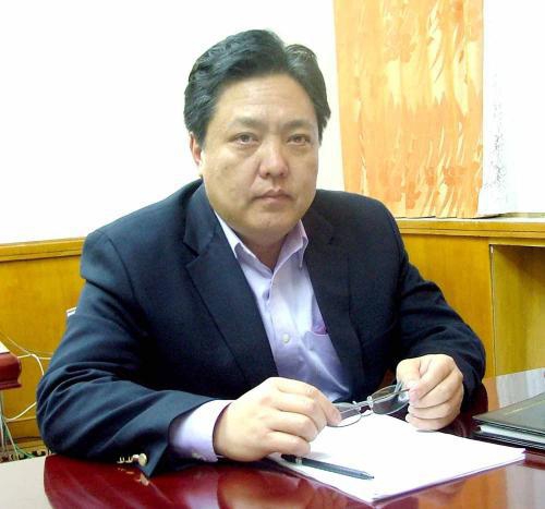 М.Энхсайханыг Жамух гэсэн ч ахадна