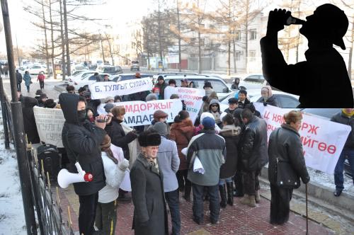 12 настай хүү архи ууж осгож, иргэд Н.Энхбаярын “төлөө” жагслаа