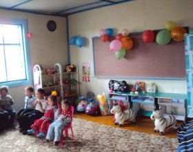 Цэцэрлэгийн хүүхдүүдийн голыг халбага хоолоор зогоохоо больё