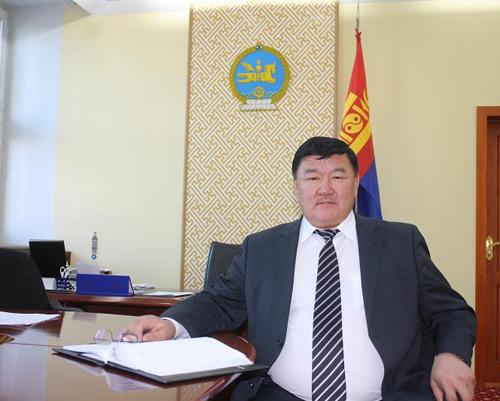 Ахыг маань Б.Мөнхжаргал “Намайг унагаавал хамт унана шүү” гэж заналхийлсэн