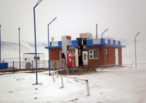 “Синчи Ойл” ШТС-ыг цагдаагийн албан хаагч дээрэмджээ