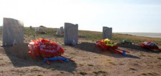 Хэдхэн секундийн дотор 6-7 метр өндөр, 20 метрийн өргөнтэй галан уул гарч ирээд хуйхлаад өнгөрсөн гэсэн