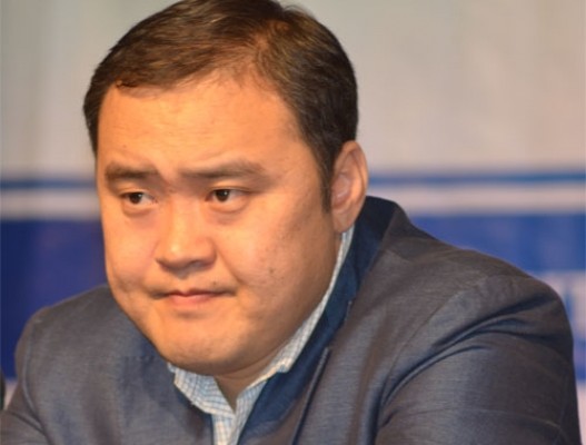 Л.Гантөмөр занхайсан байх чинь ээ