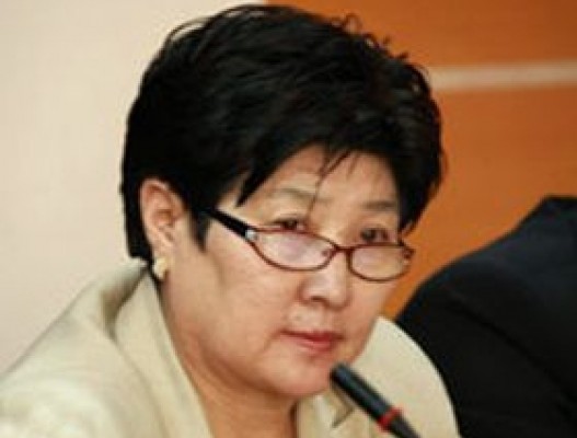 Би хүүхэддээ вакцин хийлгэмээргүй байна, сайд аа