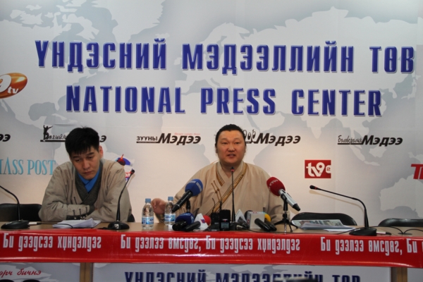 С.Жавхлан: Би дээлээ өмсдөг,би дээдсээ хүндэлдэг маргааш “Чингисийн талбай” дээр уулзая