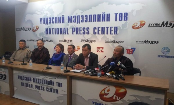 Малчид нэгдэн УИХ-ын гишүүн, МАН-ын бүлгийн дарга С.Бямбацогтыг уучлалт гуйхыг шаардлаа
