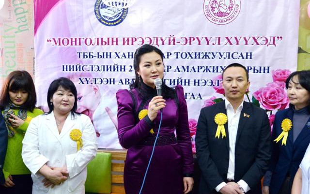 Ерөнхий сайдын эхнэр Х.Сэлэнгээгийн гоё харагддаг нууц