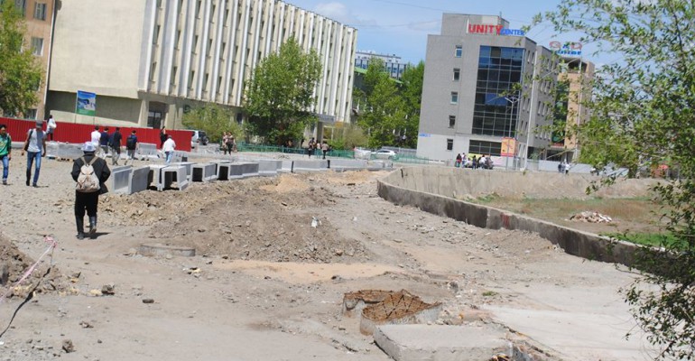 Энхтайваны өргөн чөлөөг 100 айлтай холбох шинэ зам тавигдаж байна