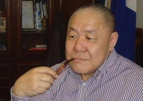 Ш.Сайхансамбуу: Мөнгөнд ташуурч гэр бүлээ эвдээгүй цөөхөн хүний нэг нь би