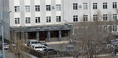 Улс төржилт хурандаа нарын амьдралаар тоглов уу?