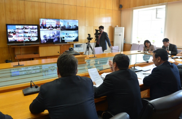 Увс аймаг шатахууны үнээ 80 төгрөгөөр бууруулжээ