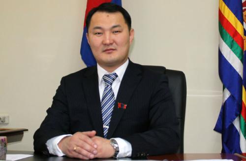Хэн болохоо харуулав