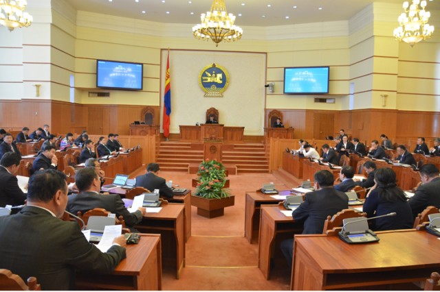 Төрөөс мөнгөний бодлогын талаар 2015 онд баримтлах үндсэн чиглэл батлагдлаа
