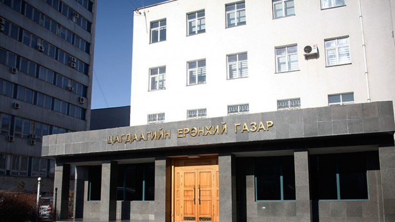 Гурван настай охин цэцэрлэг дээрээ нас баржээ