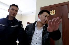 Найз бүсгүйгээ зодож амь насыг нь хөнөөсөн Г.Алтанхүүгийн шүүх хурал хойшиллоо
