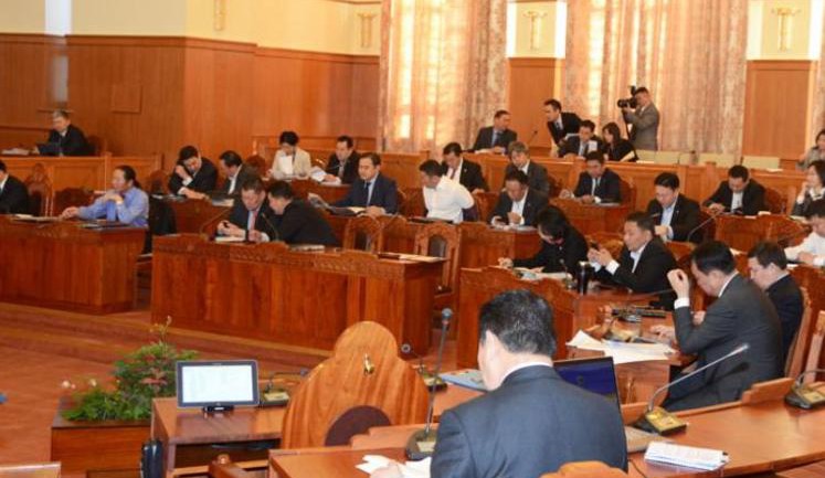 Нийт өрийн нэрлэсэн үнэ 15 их наяд 980 тэрбумд хүрчээ