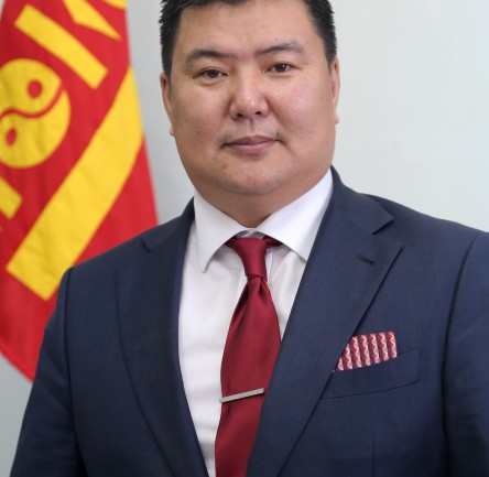 Ерөнхийлөгчийн амьдрах орчин, ногоон хөгжлийн бодлогын зөвлөхөөр О.Чулуунбилэг томилогдлоо