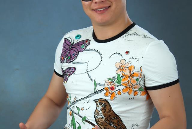 Дуучин A Cool бөө болжээ