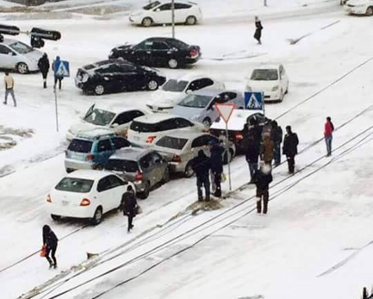 Замын хөдөлгөөнд болгоомжтой оролцохыг санууллаа