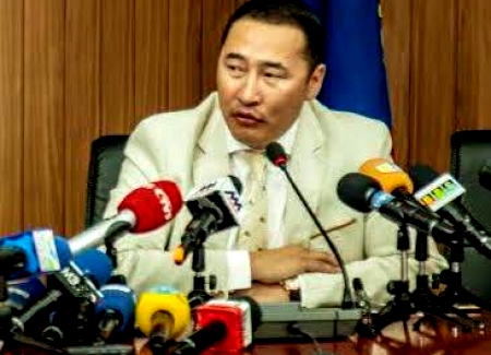 Ж.Мөнхбат: Өнөөдөр улс орны ажлыг хэн гацаагаад байгааг бүгд мэднэ. АН-ын дотоодын тэмцэл л гацааж байгаа ш дээ