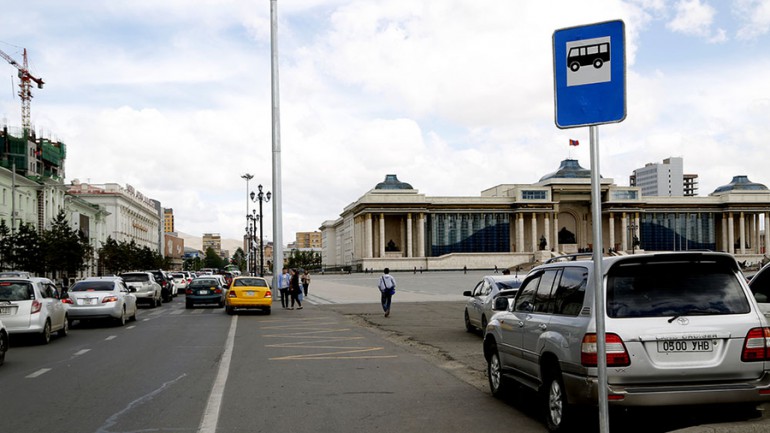 Талбайн баруун талд автобусны түр зогсоол байгууллаа