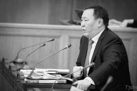 Н.Батбаяр Сангийн сайд болохоор АН-ынхныг шахах, гуйхын завсар аашилж байна