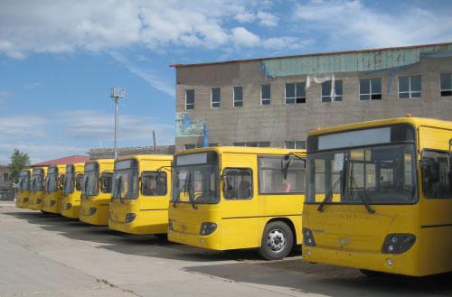 Оюутнуудыг тээвэрлэх автобусны тоог нэмж, өндөр шаардлага тавина