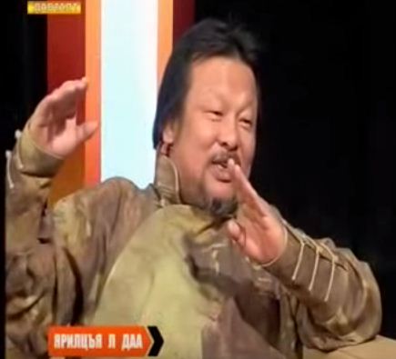 Монголын баячууд чухамдаа хэн юм бэ? гэдгийг “Монсоник” -ын Т.Баярхүү тайлбарлав VIDEO