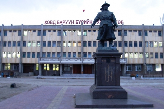 Ховдын ардчилал хорт хавдрын эцсийн шатандаа орчихоод байна