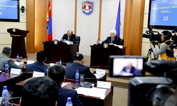Дүрэм зөрчсөн тээврийн хэрэгслийг зөөж, шилжүүлэх төлбөрийг баталлаа