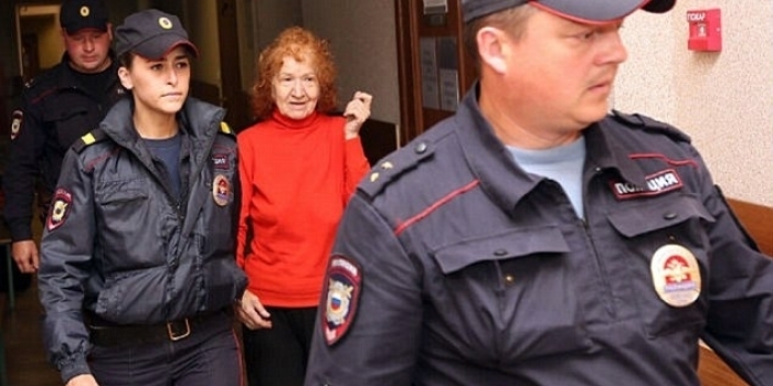 Баба Яга буюу чихэрээр хуурч хүүхэд иддэг шулмас эмгэн бодит амьдрал дээр байдаг