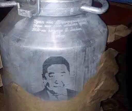 Усны саван дээр зургаа мөнхөлдөг эрхмүүд