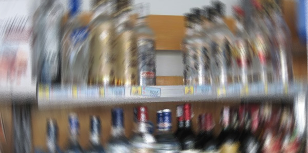 “Барс” худалдааны төвд бүртгэлгүй согтууруулах ундаа худалдаалж байжээ