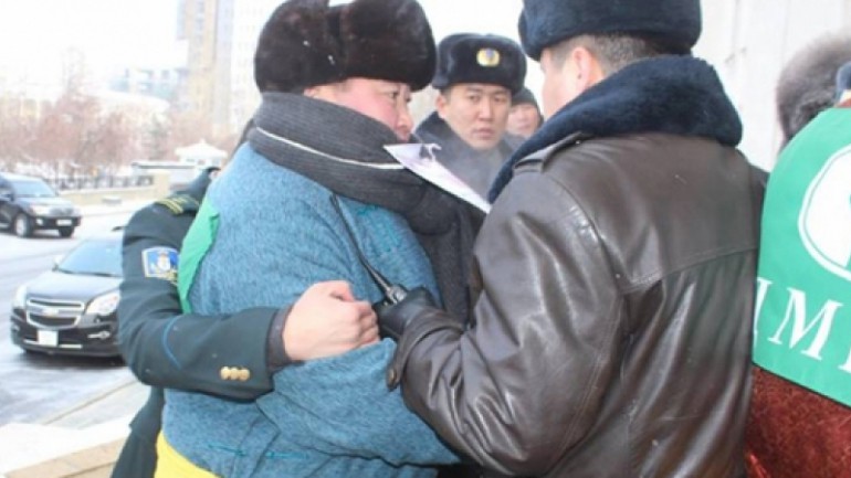 УУЛ УУРХАЙ, ДАХИАД Л УУЛ УУРХАЙ