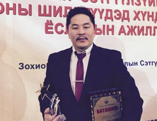 ”Монгол коммент”-ын хөтлөгч Батбилэгт туслах хандивын аян өрнүүлж байна