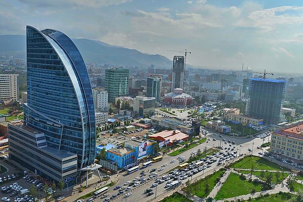 Улаанбаатарт өдөртөө түр зуурын бороотой 18-20 градус дулаан