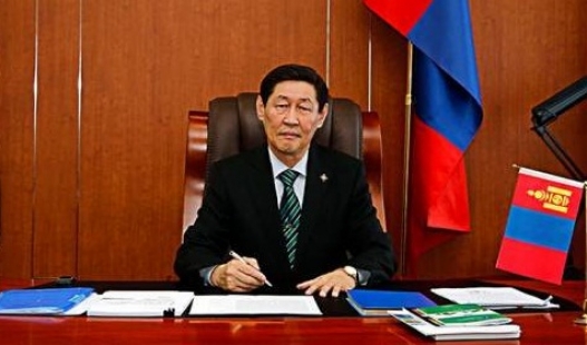 Ичдэггүй улс төрөө зогсоож, эмнэлэг сувиллын газрыг баталгаажуулаач Н.Батцэрэг сайд аа?