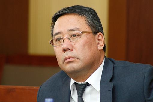 5-8  жилийн  хугацаагаар хорих ялтай зүйл ангиар  буруутгагдаж байсан Г.Баясгалан Хууль зүйн яамны төрийн нарийнаар эргэн ирэх нь ээ…  