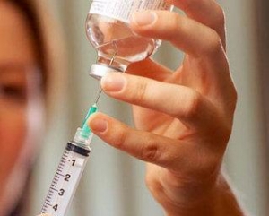 Улаанбурханы вакцин хийлгээгүй оюутнуудийг нэмэлт дархлаажуулалтад хамруулна