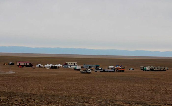 Зүүнговийн 160 малчны өвөлжөө “Гладвилл”-ийн мэдэлд очжээ
