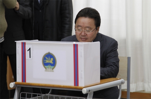 Ерөнхийлөгч 11:30 цагт саналаа өгнө