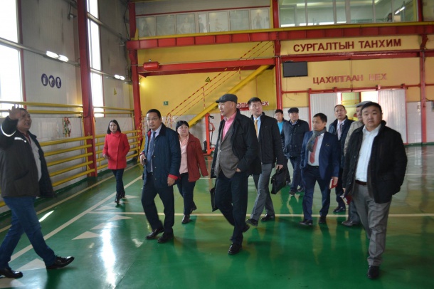 ЗТХЯ болон Автобус компаниуд хар утаатай тэмцэнэ