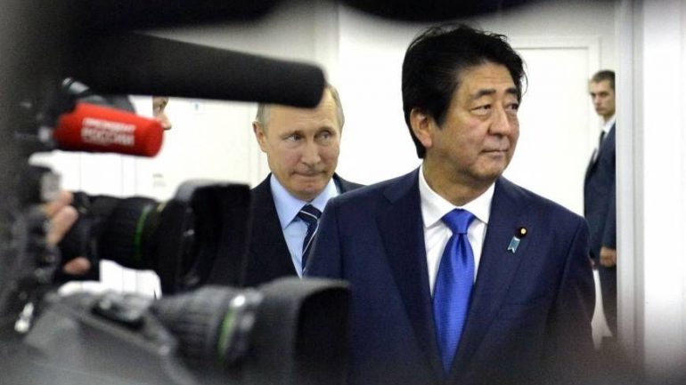 Оросоос хоёр арлаа буцааж авах хувилбарыг Япончууд сонирхож байна
