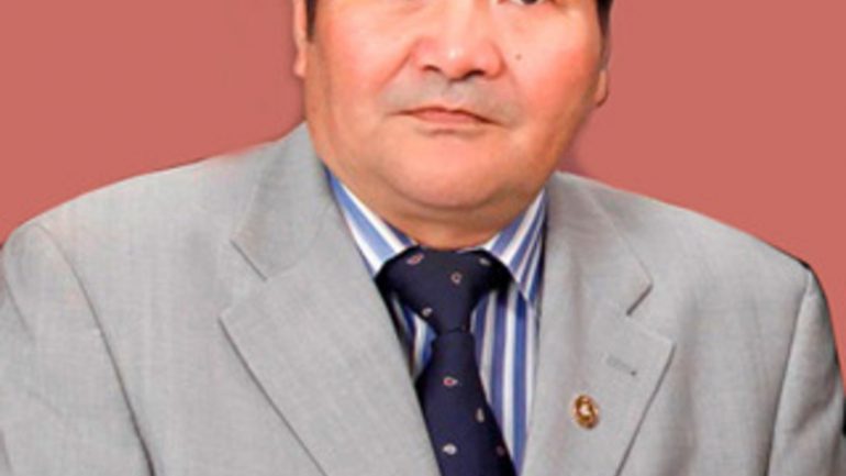 АКАДЕМИЧ Д.БАТСҮРЭНД ӨНӨӨДӨР 100 САЯ ТӨГРӨГ ГАРДУУЛНА