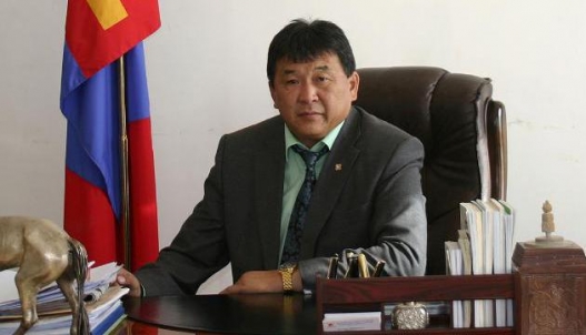 Авлигатай тэмцэх газрыг зайдласан нөхдүүдийн нэг Б.Бадраа хаана явна!