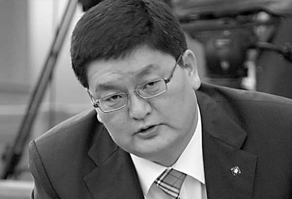 “Манайхаас өөр улстөрчдийг цэцийн гишүүнээр томилдог газар байхгүй”