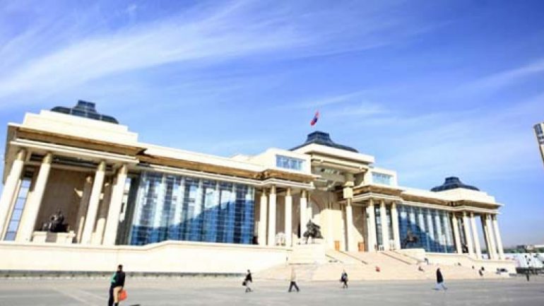 Баасан гарагт бүх нийтээр амрахаар болов